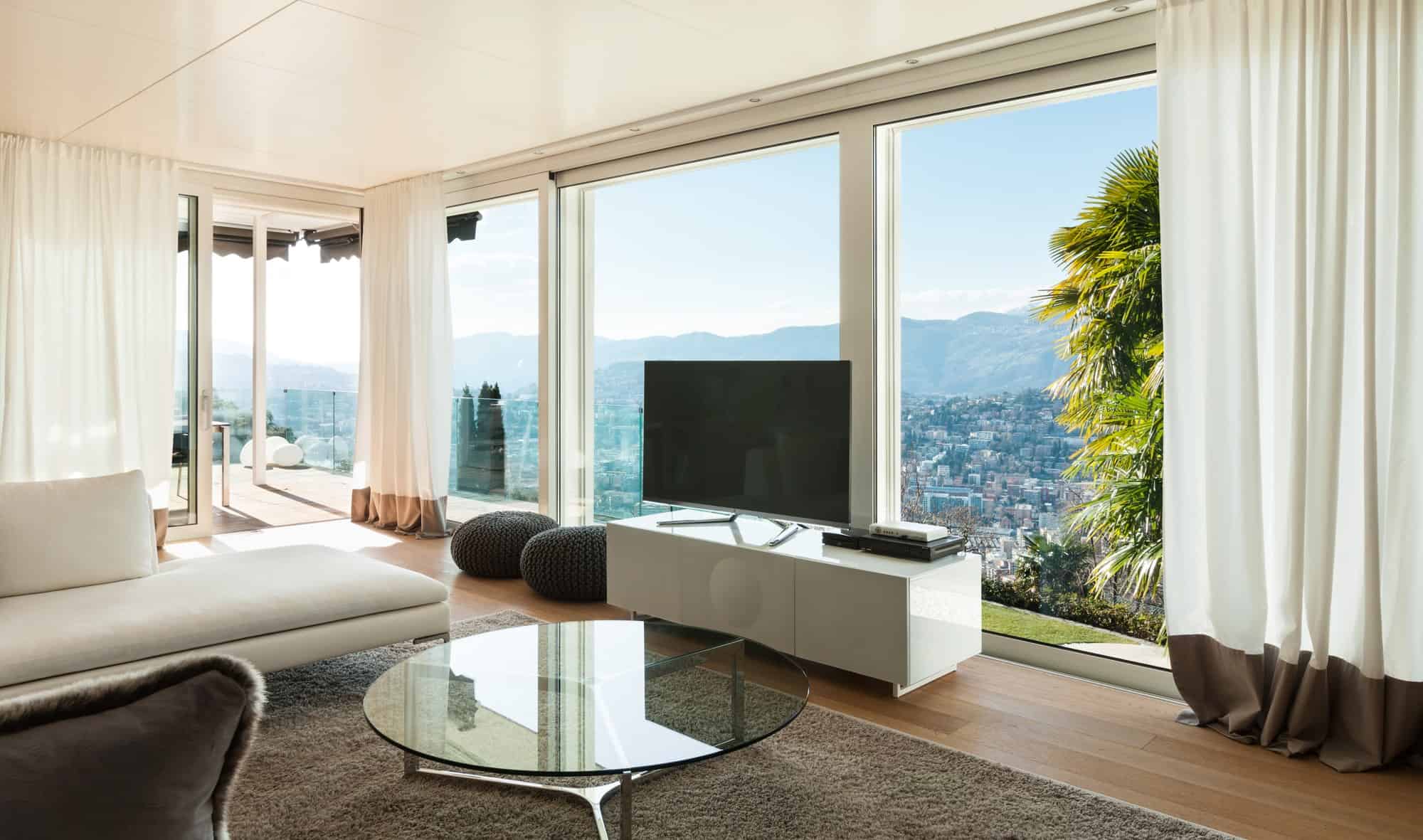 Should you put your tv in front of a window - HomeDIYHQ.com